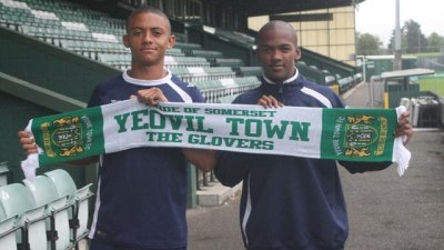 Lewis Young and Nathan Ralph signing