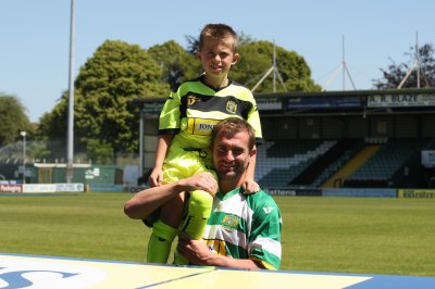 Paul Wootton tries new shirts