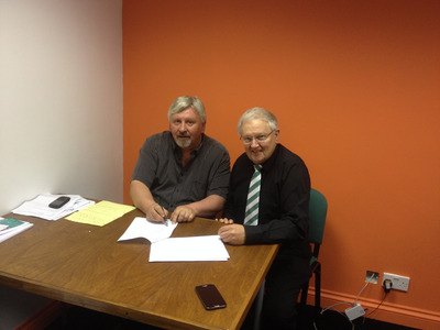 Paul Sturrock signs new contract