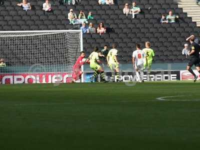 20120915 - mk dons1 away 269.JPG