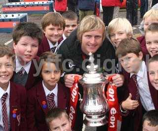 20091106 - fa cup road show 027web.jpg