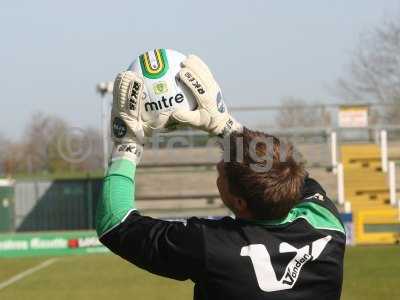 20120329 - gareth gloves 004.JPG