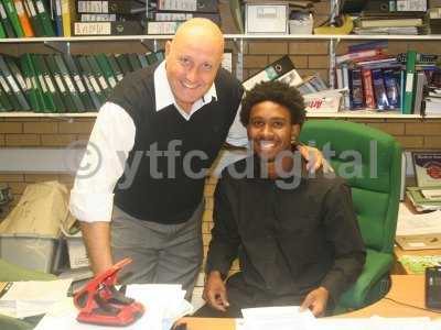 20000101 - gavin tomlin signs 001.jpg