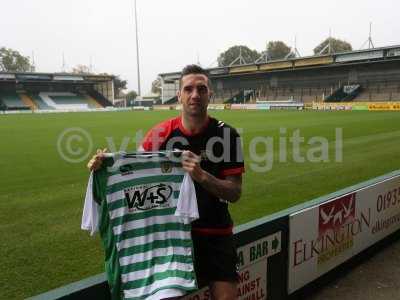 20130930 - shane duffy signing 001.JPG