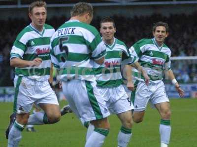 - celebration goal1 v barnet6.jpg