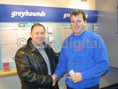 - gARY AT LADBROKES3.jpg