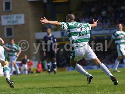 celebration7 goal 1 southend.jpg