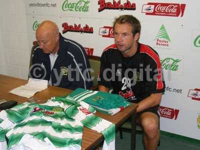 20050128 - Stewart and Tonkin signing pics 101.jpg