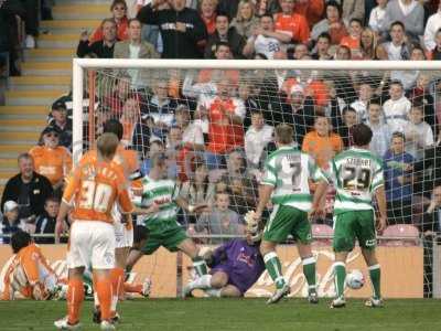 BLACKPOOL_V_YTFC_004BLACKPOOL_V_YTFC_004.jpg