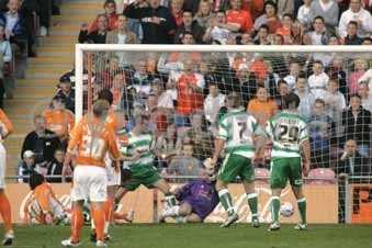 BLACKPOOL_V_YTFC_004BLACKPOOL_V_YTFC_004web.jpg